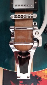 Harley Benton Electric Guitar Kit Single Cut (115 Essai de vibrato plus reculé)